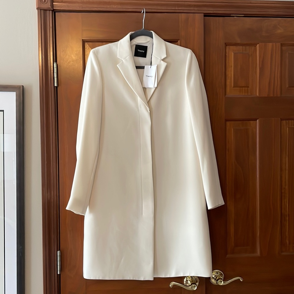 Fabulous ivory Theory coat with tags. Size 2. Pickets!